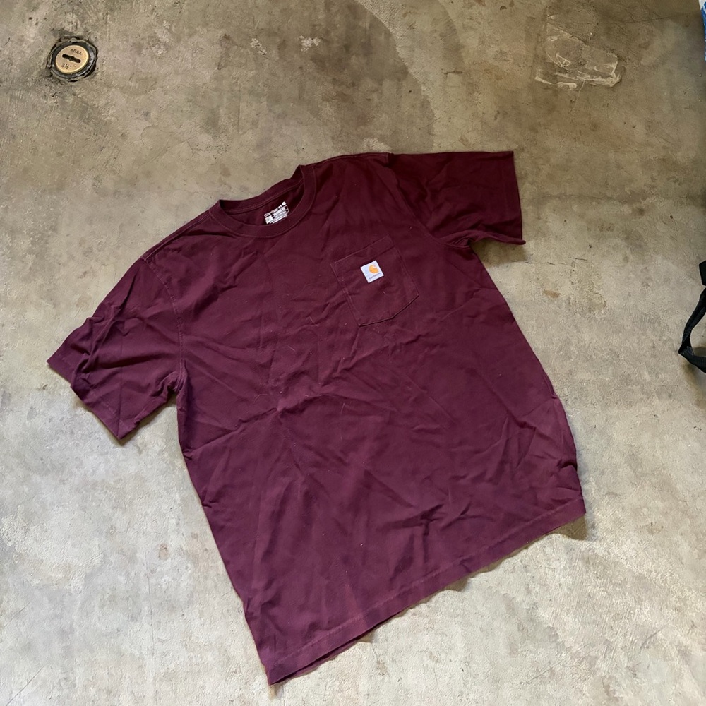 Carhartt Men's Relaxed Fit T-Shirt in Maroon